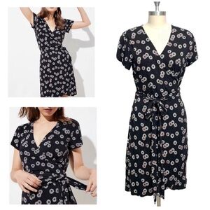 LOFT Dress Black Floral Vine Print Knit Short Sleeve Wrap Dress Sz 8